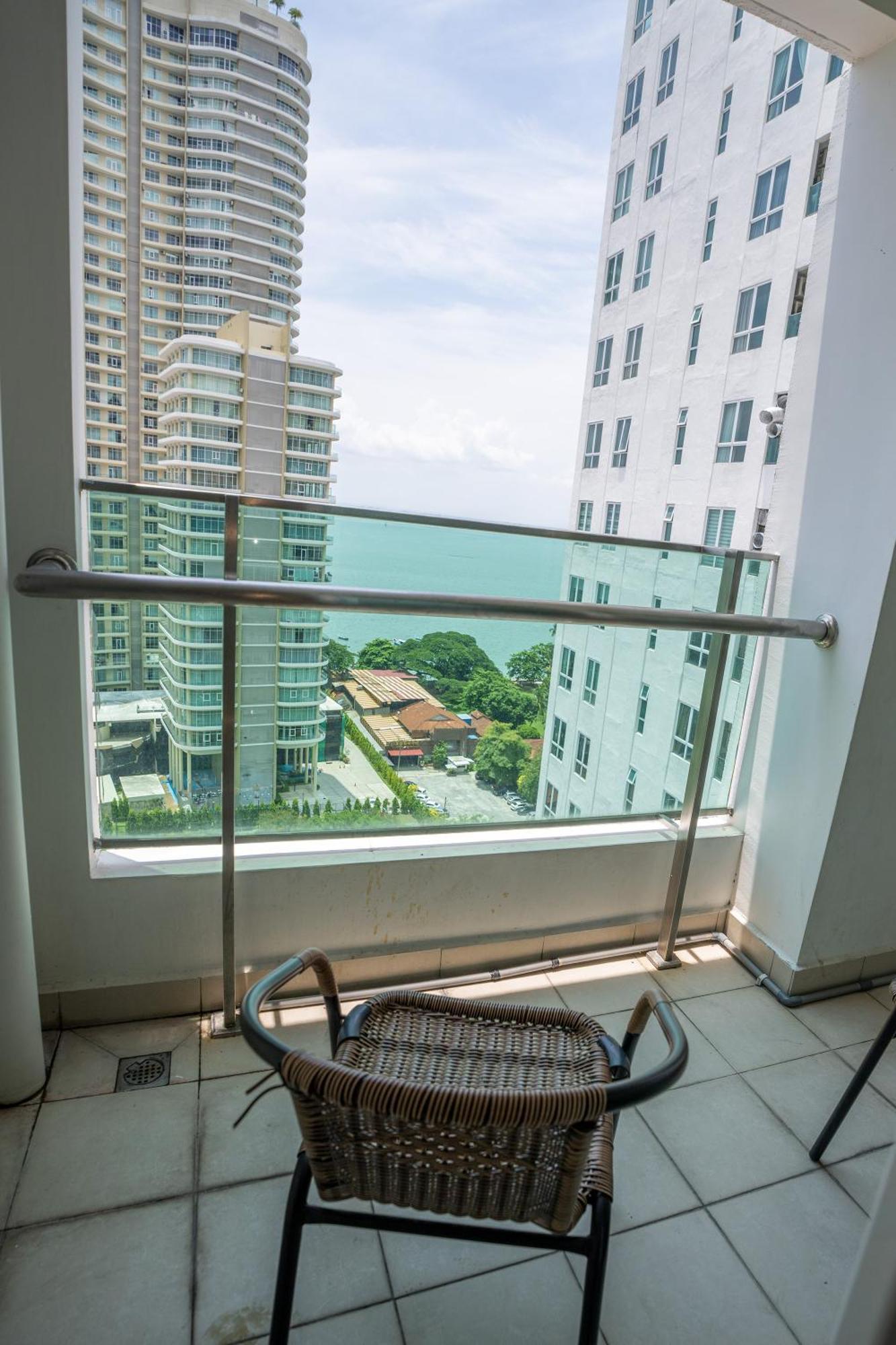 Seaview Mansionone @penang Apartment